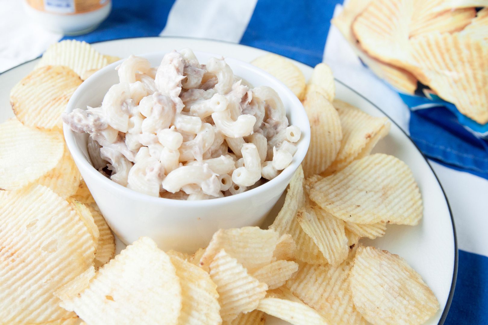 Food Makes Me Happy Canned Tuna + Mayonnaise + Macaroni + Sugar